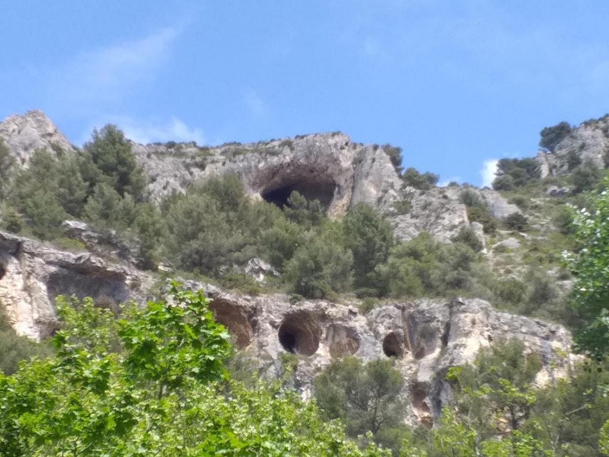Maison Au Coeur De Fontaine De Vaucluse, Nichee Sur Le Rocher Et Surplombant La Sorgue Eksteriør bilde