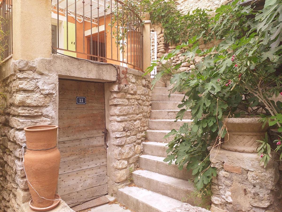 Maison Au Coeur De Fontaine De Vaucluse, Nichee Sur Le Rocher Et Surplombant La Sorgue Eksteriør bilde