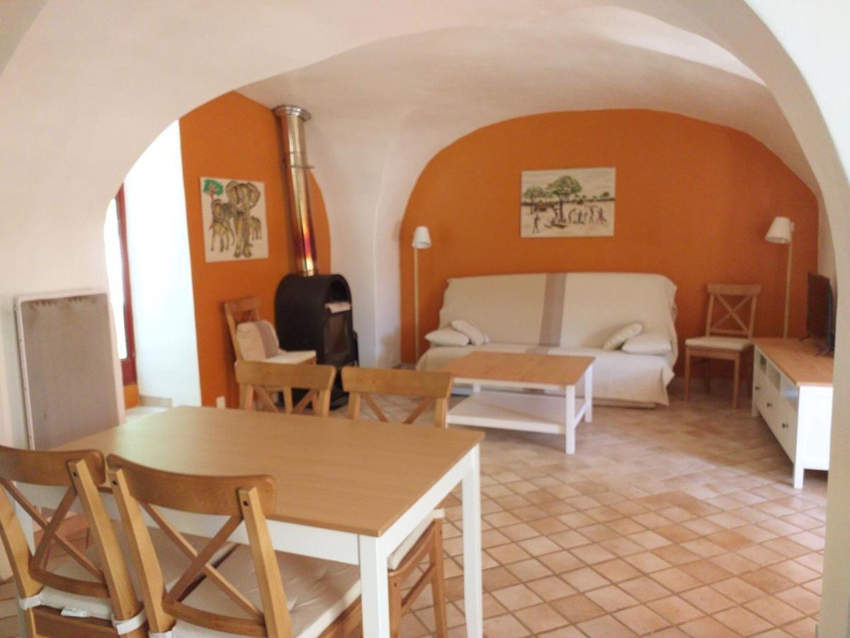 Maison Au Coeur De Fontaine De Vaucluse, Nichee Sur Le Rocher Et Surplombant La Sorgue Eksteriør bilde